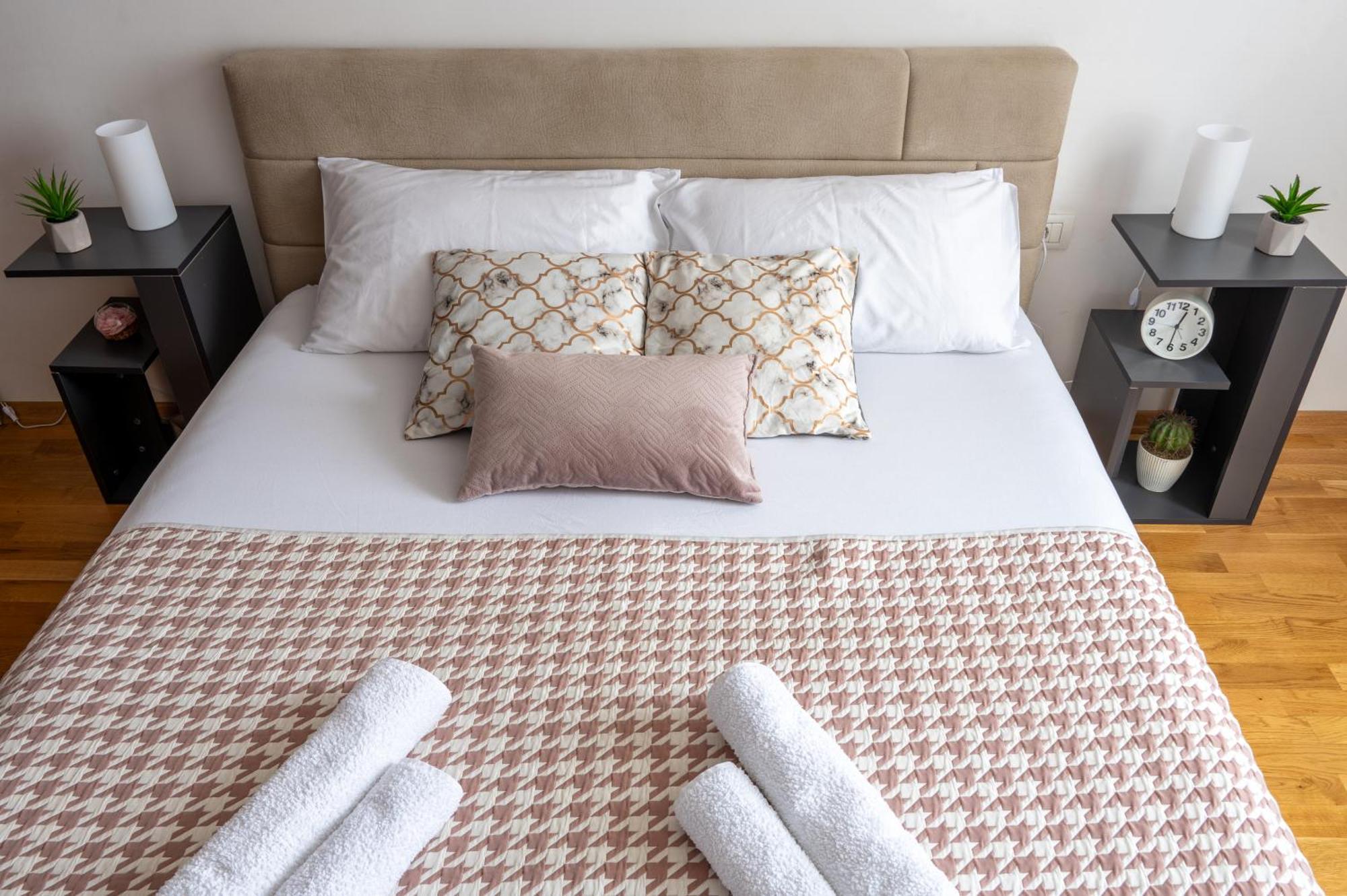 Skopje Station Apartment Zewnętrze zdjęcie
